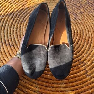 Sseko Black Velvet Loafers with Seamless Design